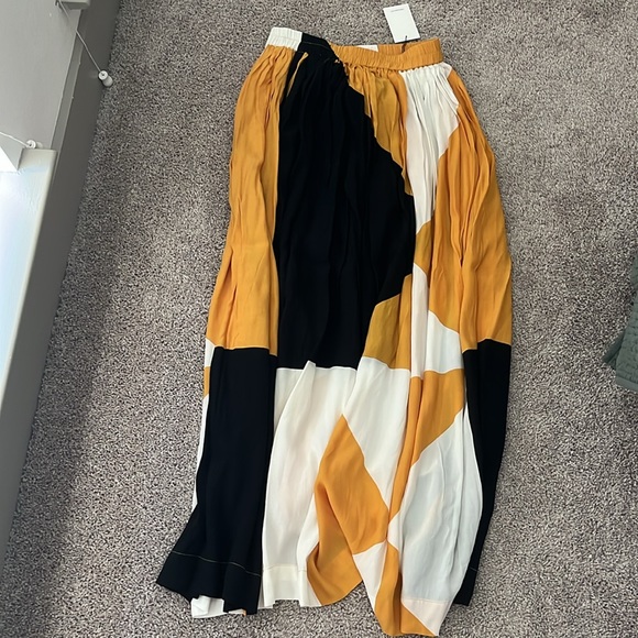 SWD Boutique Sweetener pleated maxi skirt - Picture 4 of 4